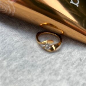 Elegant Gold Ring with Crystal Accent